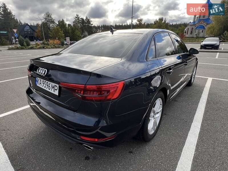 Седан Audi A4 2016 в Киеве