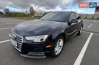 Седан Audi A4 2016 в Киеве