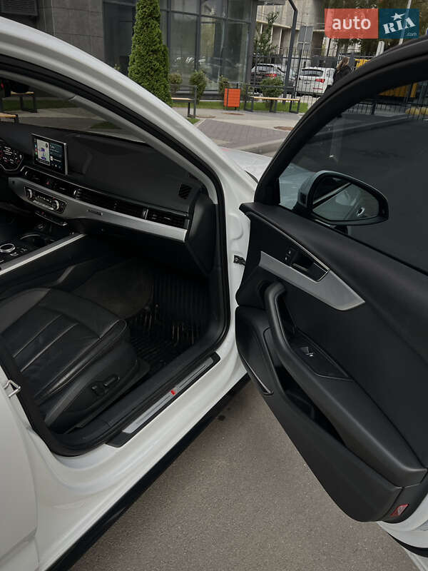 Седан Audi A4 2015 в Киеве