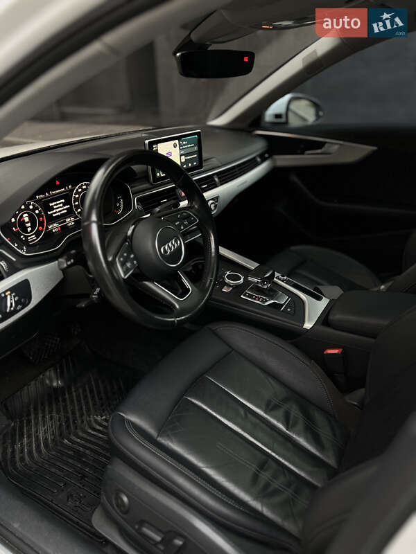 Седан Audi A4 2015 в Киеве
