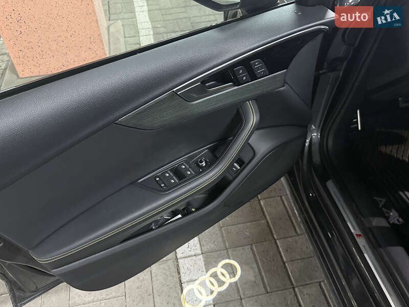 Седан Audi A4 2020 в Києві