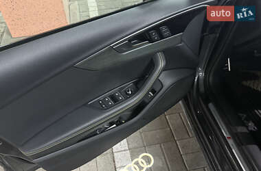 Седан Audi A4 2020 в 