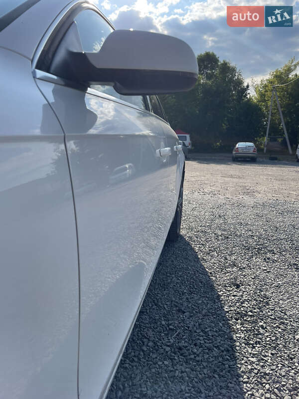 Седан Audi A4 2009 в Дубно