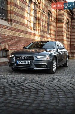 Седан Audi A4 2012 в Львове