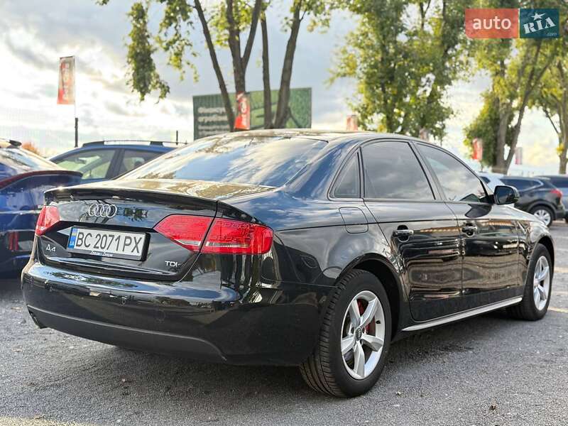 Седан Audi A4 2012 в Львові