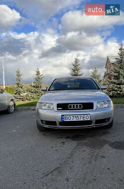 Седан Audi A4 2001 в  фото 3 Седан Audi A4 2001 в