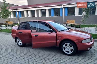 Седан Audi A4 1996 в 