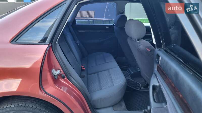 Седан Audi A4 1996 в Луцке