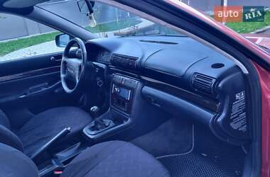 Седан Audi A4 1996 в 
