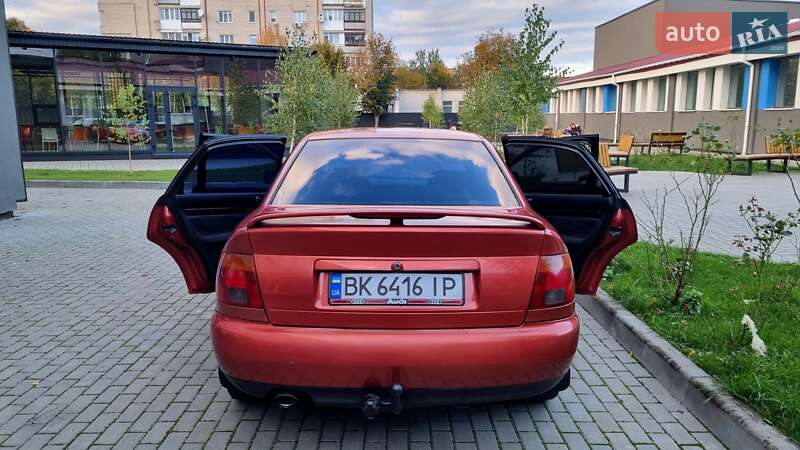 Седан Audi A4 1996 в Луцке