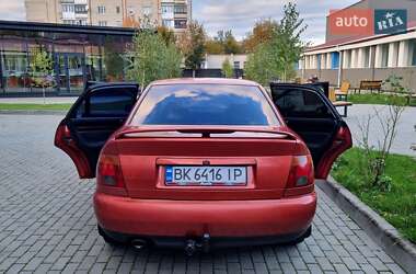 Седан Audi A4 1996 в 