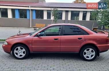 Седан Audi A4 1996 в 