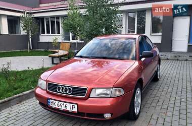 Седан Audi A4 1996 в 