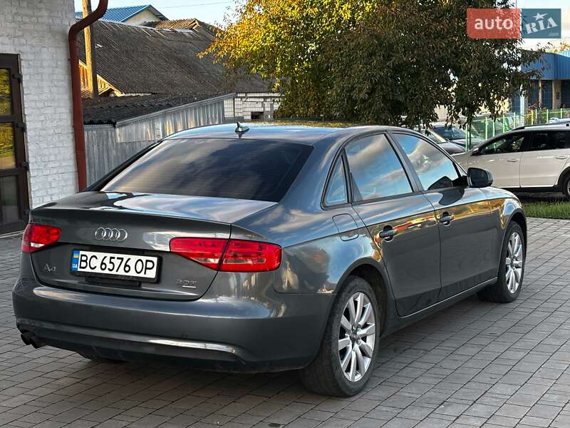 Седан Audi A4 2013 в Красилові
