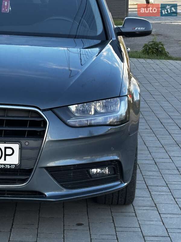 Седан Audi A4 2013 в Красилові