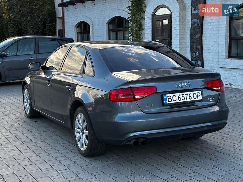 Седан Audi A4 2013 в Красилові
