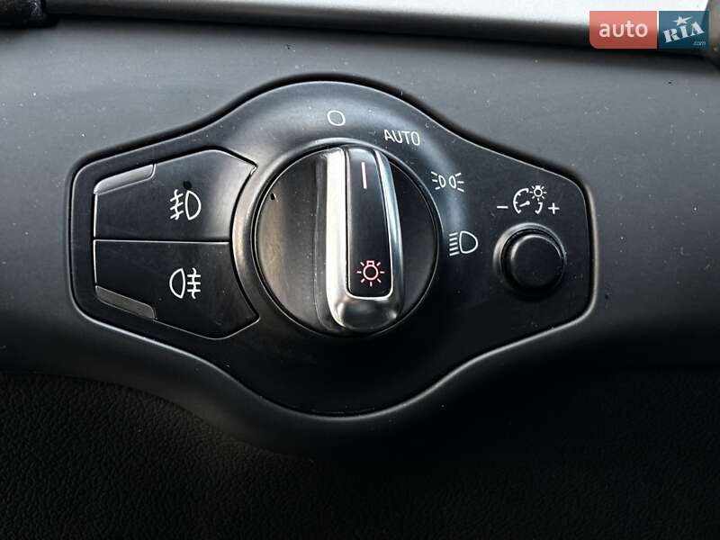 Седан Audi A4 2013 в Красилові