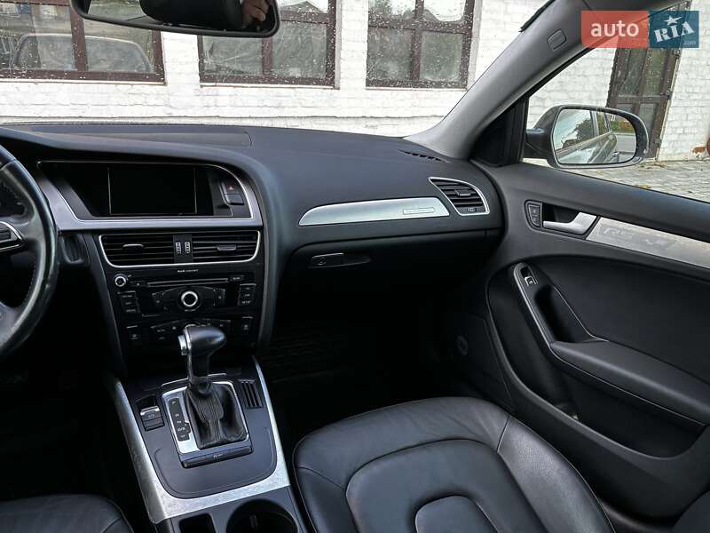 Седан Audi A4 2013 в Красилові