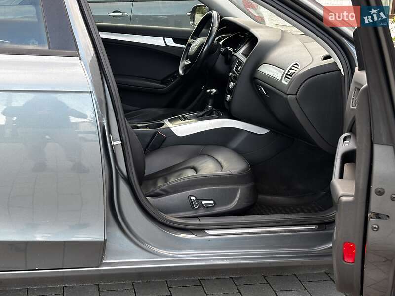 Седан Audi A4 2013 в Красилові