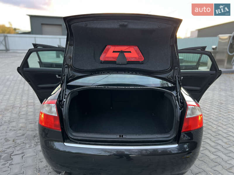 Седан Audi A4 2004 в Тернополе