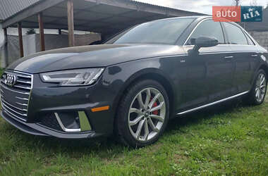 Седан Audi A4 2019 в Львове