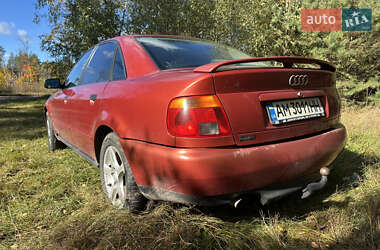 Седан Audi A4 1995 в  фото 2 Седан Audi A4 1995 в