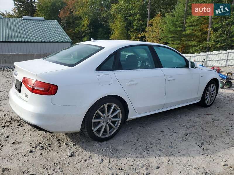 Седан Audi A4 2015 в Львові