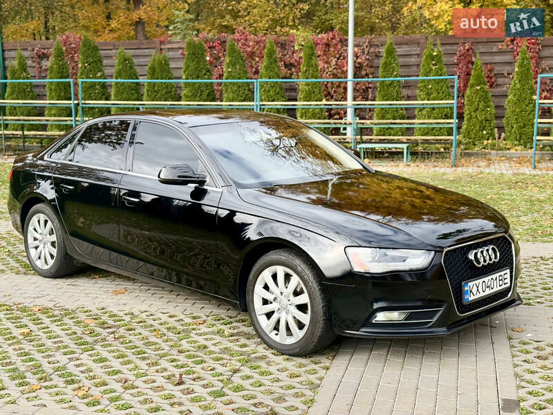 Седан Audi A4 2012 в Харькове