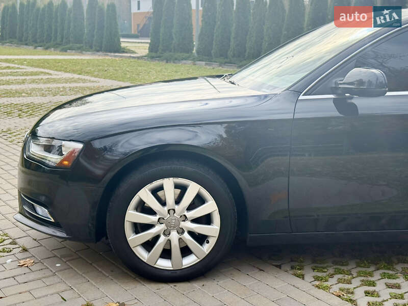 Седан Audi A4 2012 в Харькове