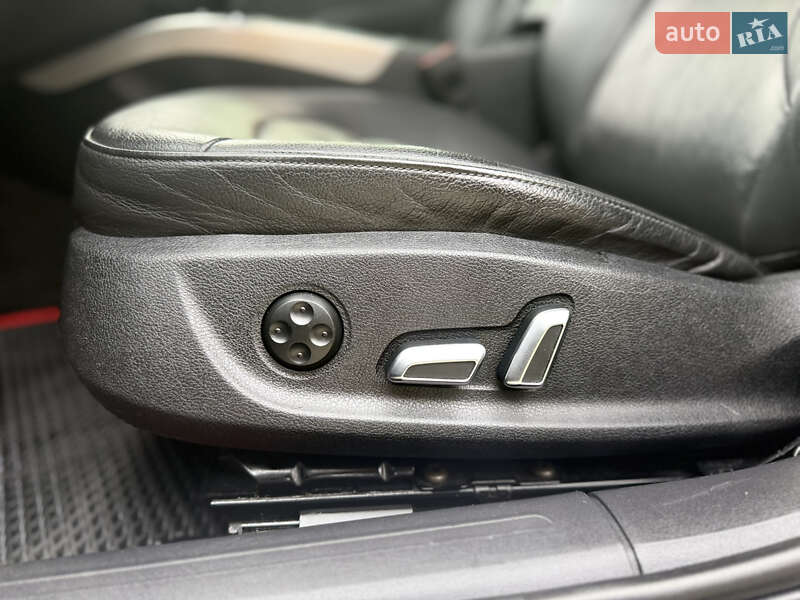 Седан Audi A4 2012 в Харькове