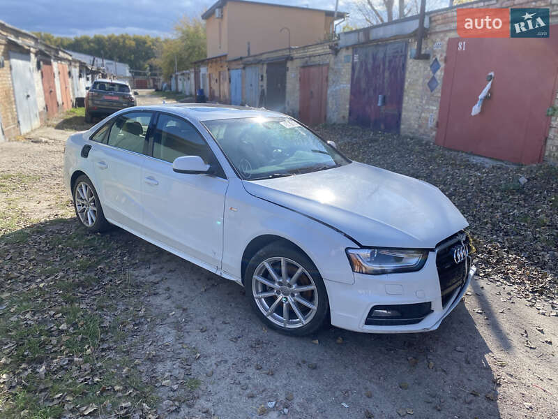 Седан Audi A4 2015 в Киеве