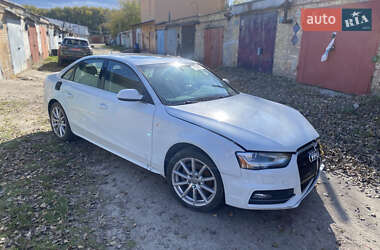 Седан Audi A4 2015 в 