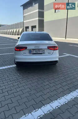 Седан Audi A4 2015 в 