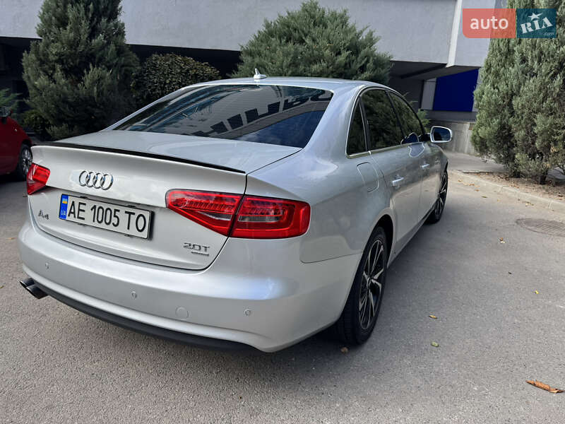 Седан Audi A4 2012 в Дніпрі