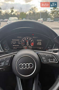Седан Audi A4 2018 в 