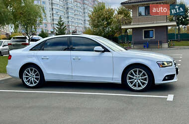 Седан Audi A4 2014 в 