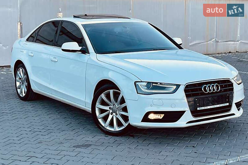 Седан Audi A4 2015 в Киеве