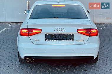 Седан Audi A4 2015 в 