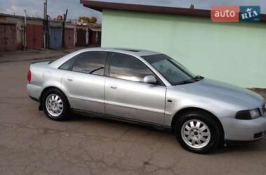 Седан Audi A4 1999 в 
