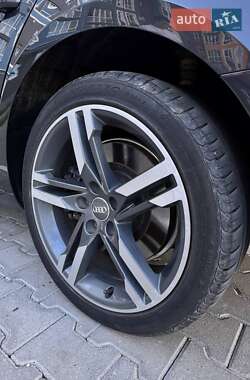 Седан Audi A4 2015 в  фото 11 Седан Audi A4 2015 в