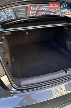 Седан Audi A4 2015 в  фото 24 Седан Audi A4 2015 в