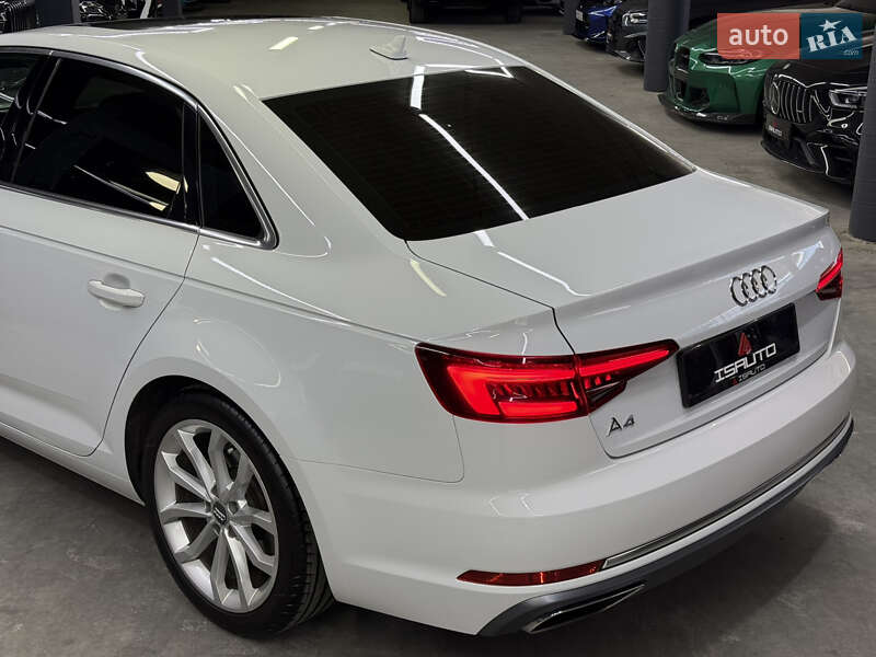 Седан Audi A4 2018 в Одессе