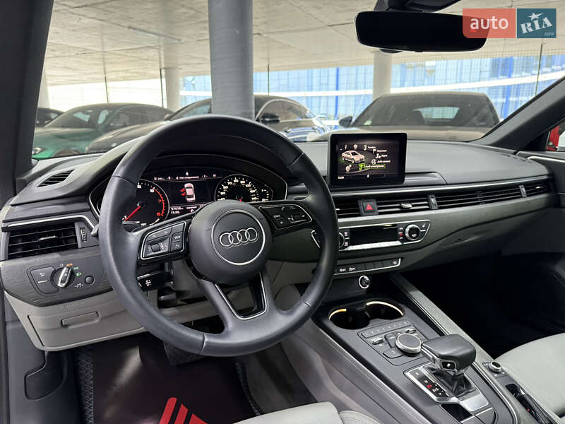 Седан Audi A4 2018 в Одессе