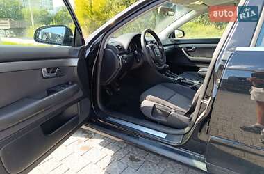 Седан Audi A4 2004 в  фото 6 Седан Audi A4 2004 в