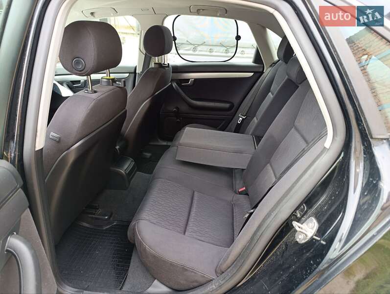 Седан Audi A4 2004 в Львове