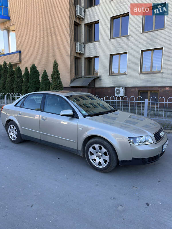 Седан Audi A4 2003 в Збаражі