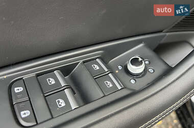 Седан Audi A4 2022 в 