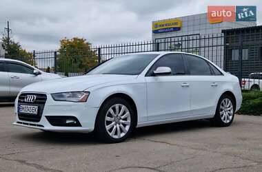 Седан Audi A4 2012 в 