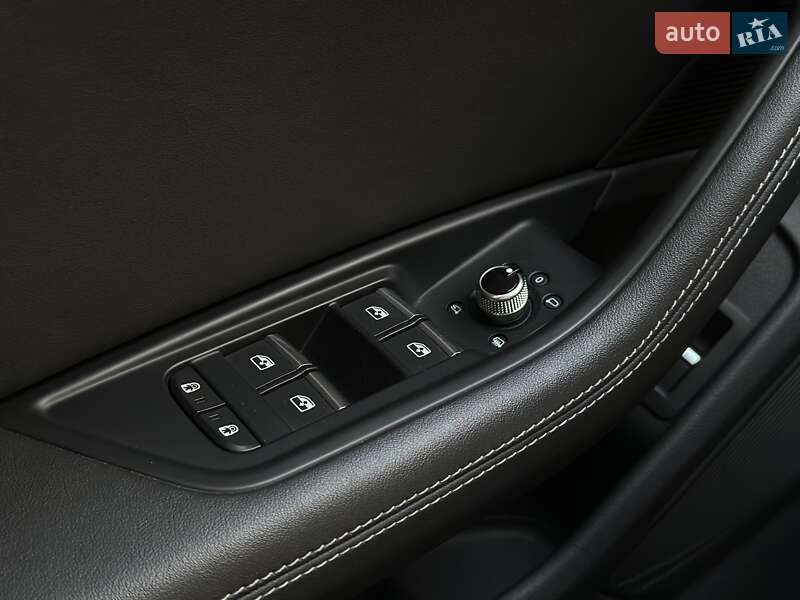 Седан Audi A4 2022 в Киеве