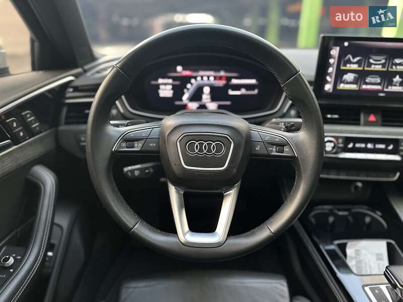 Седан Audi A4 2022 в Киеве